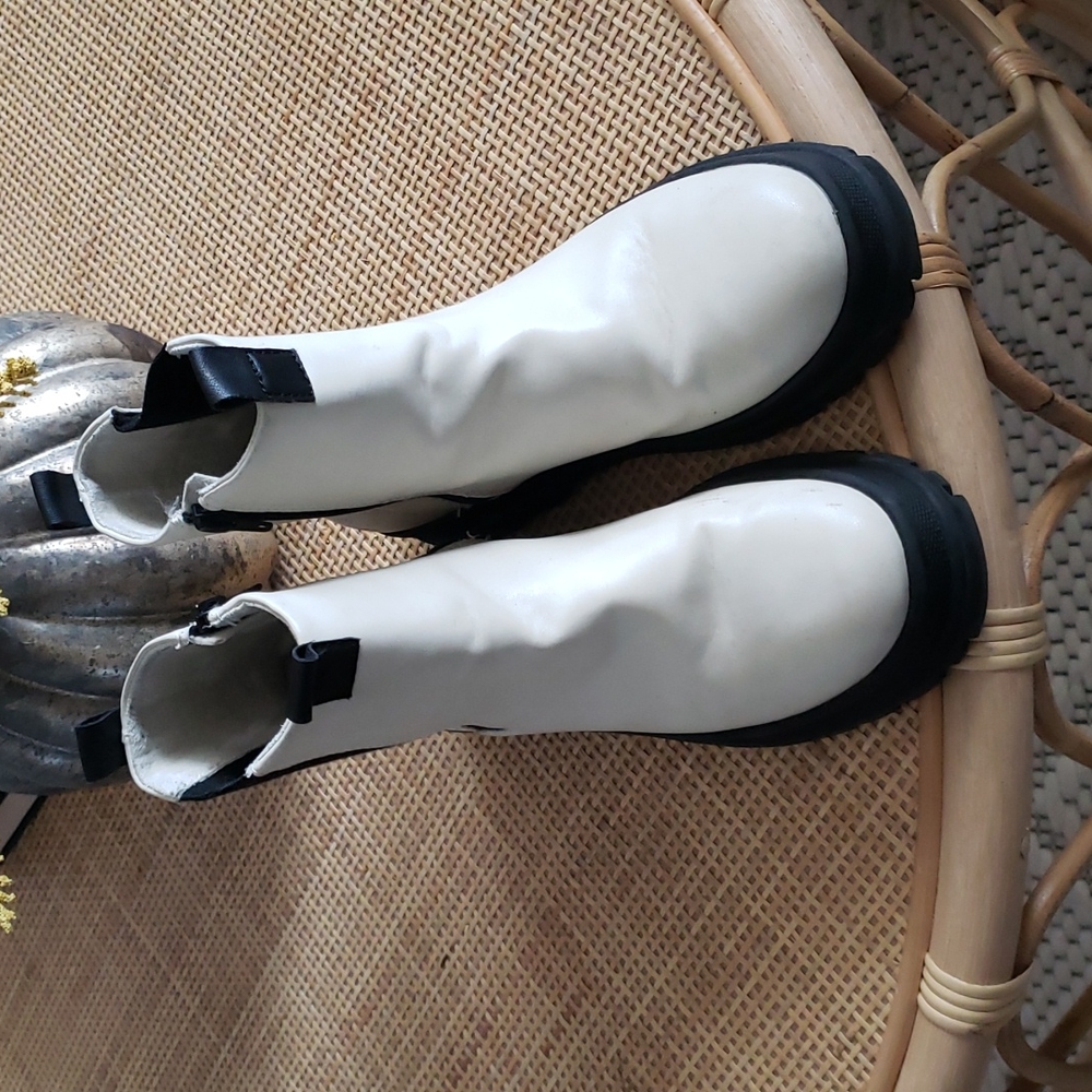 Zara white/black lug sole ankle boots